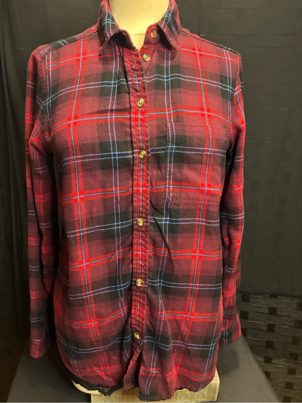 American Eagle Outfitters Red Plaid Button-Down Shirt